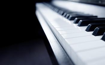 close-up of a piano keyboard